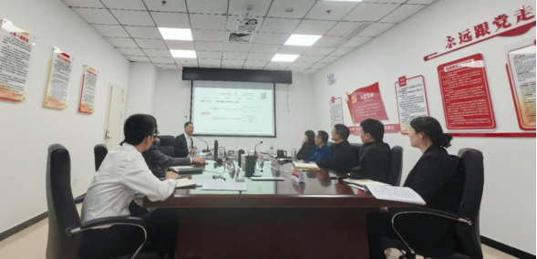 財(cái)信集團(tuán)開展學(xué)習(xí)新《公司法》專題培訓(xùn)